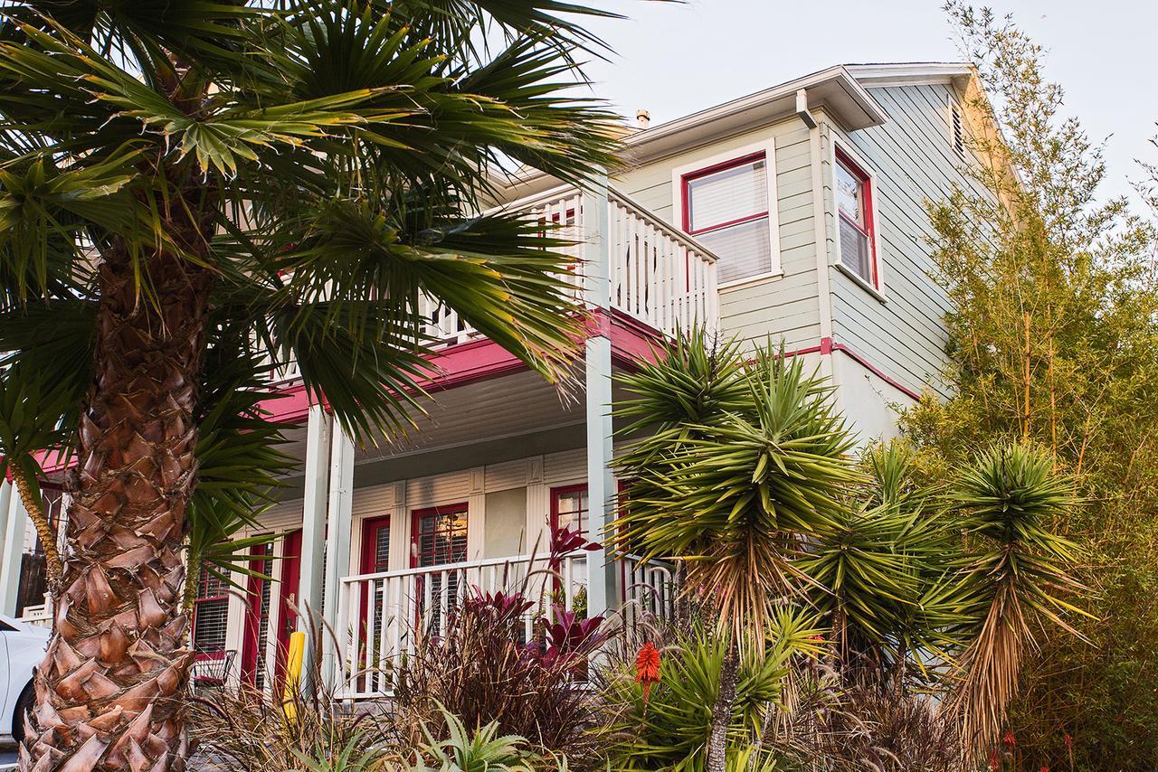 Hollywood Hills Suites Los Angeles Exterior photo